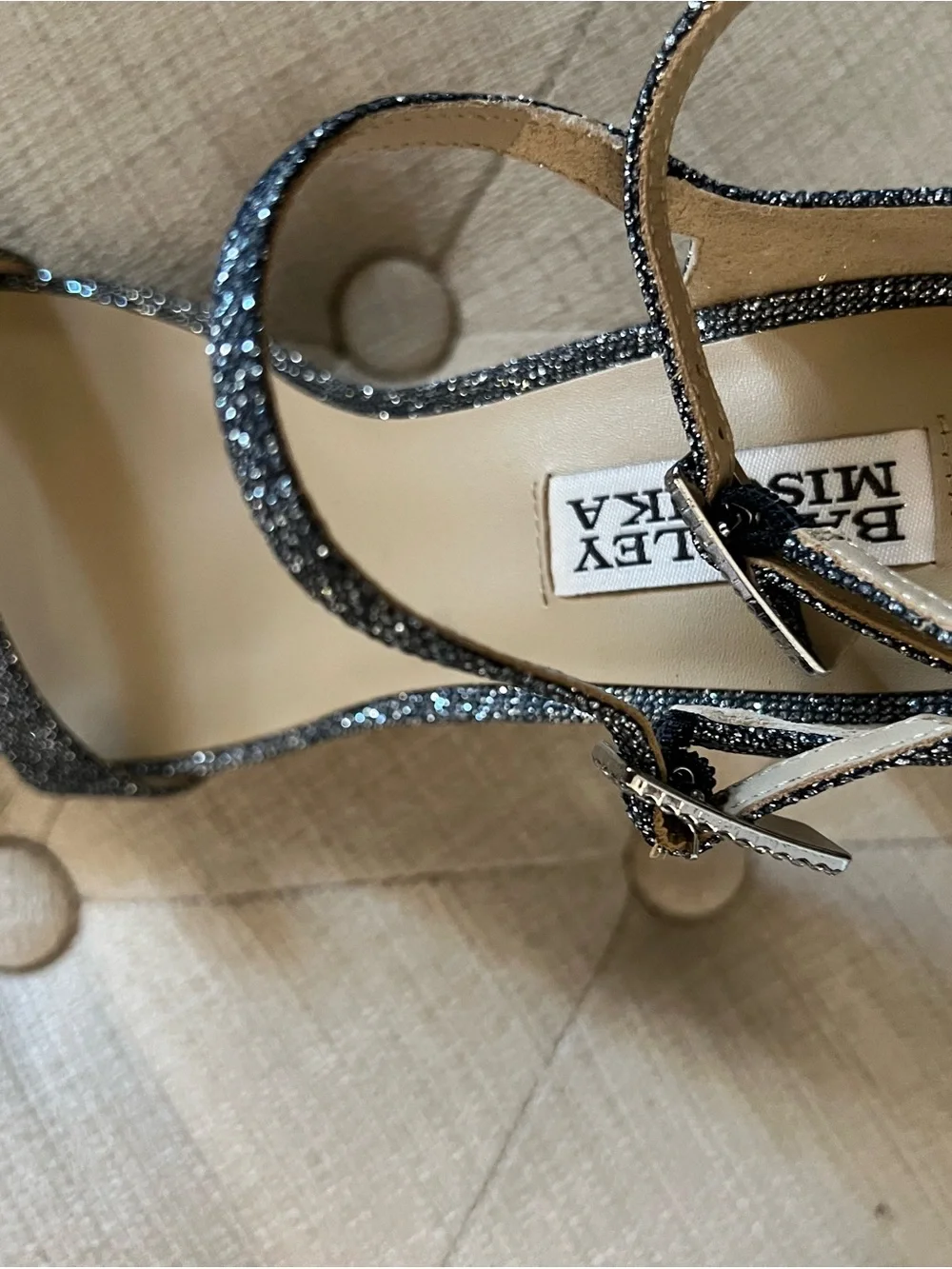 Badgley Mischka like new Glitter Ankle-Strap High Heel Sandals in Silver sz 6.5